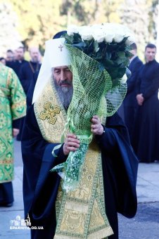 Блаженнейший митрополит Онуфрий совершил заупокойное богослужение на Куликовом поле у Дома Профсоюзов (фото)