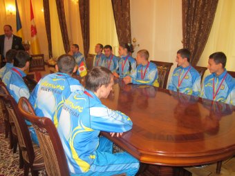 Мэр Одессы встретил национальную сборную Украины по тайскому боксу
