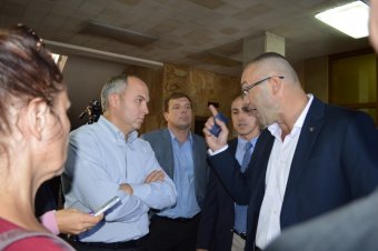 Вместе с Нестором Шуфричем от активистов "Правого сектора" пострадал Николай Скорик