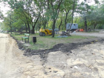 Геннадий Труханов проинспектировал ход реконструкции Суворовской аллеи