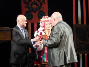 Геннадий Труханов наградил педагогов