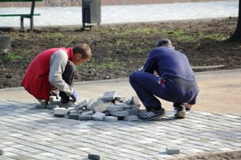 В Одессе продолжается капитальный ремонт Суворовской аллеи в парке им. Т.Г. Шевченко (фото)