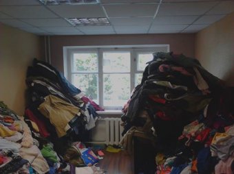 Одесситы несет и везут помощь беженцам