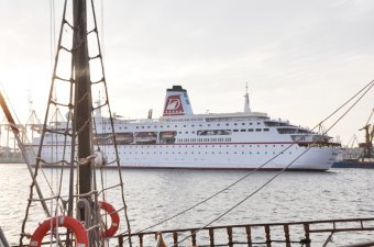 Две «осенние ласточки» «залетели»  в Одесский порт (фото)