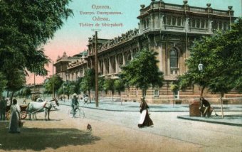Как в театре Сибирякова 102 года назад лошадь красили