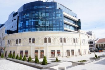 В Одессе продолжаются работы по благоустройству Греческой площади (фото)