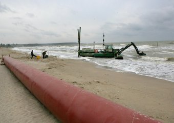 В Одессе стартовали работы по соединению Куяльника с  морем (фото)