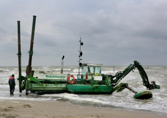 В Одессе стартовали работы по соединению Куяльника с  морем (фото)