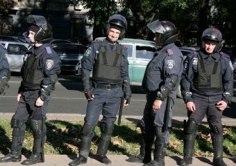 По стенами ОГА сегодня было многолюдно