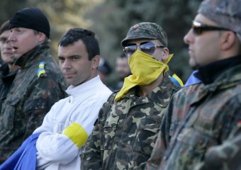 По стенами ОГА сегодня было многолюдно