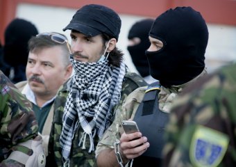 По стенами ОГА сегодня было многолюдно