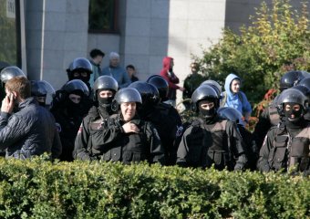 По стенами ОГА сегодня было многолюдно