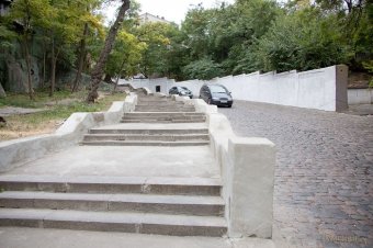 Художники приступили к росписи Карантинного спуска  (фото)