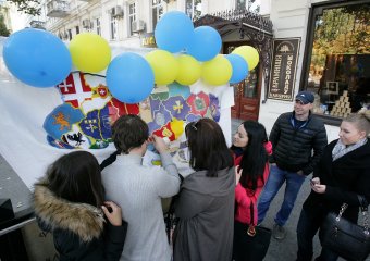 В Одессе вышивали  карту Украины