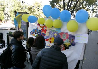 В Одессе вышивали  карту Украины