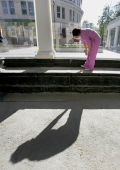 На Греческой площади Одессы демонтирована временная дорога вокруг торгового центра «Афина» (фото)