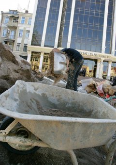На Греческой площади Одессы демонтирована временная дорога вокруг торгового центра «Афина» (фото)