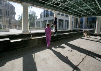 На Греческой площади Одессы демонтирована временная дорога вокруг торгового центра «Афина» (фото)