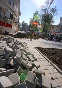 На Греческой площади Одессы демонтирована временная дорога вокруг торгового центра «Афина» (фото)