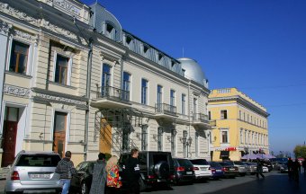 Дом в Воронцовском переулке после реставрации вырос на один этаж