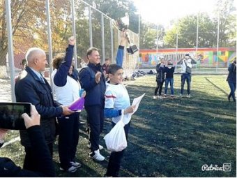 В Одессе прошли соревнования по футболу среди школьников (фото)