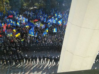 МВД просит все политсилы воздержаться от проведения массовых акций до 26 октября