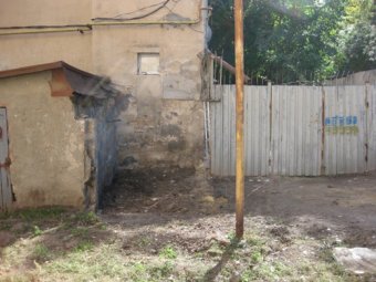Власти Одессы отчитываются о сносе незаконно установленных гаражей (фото)