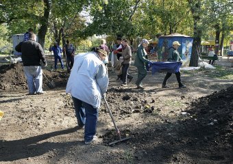 В Одессе продолжается благоустройство зеленых зон (фото)