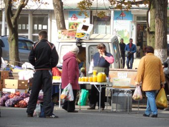 В Малиновском районе проходит осенняя сельхозярмарка (фото)