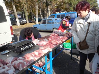 В Малиновском районе проходит осенняя сельхозярмарка (фото)