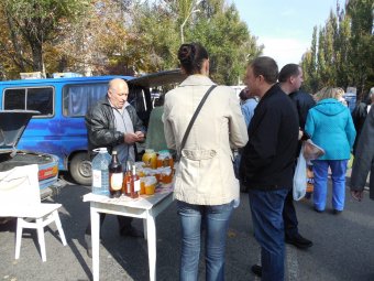 В Малиновском районе проходит осенняя сельхозярмарка (фото)