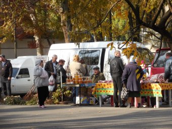 В Малиновском районе проходит осенняя сельхозярмарка (фото)