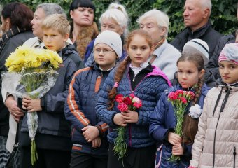 Возложение к мемориалу жертвам фашизма
