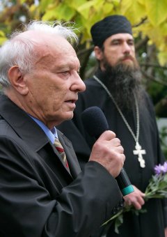 Возложение к мемориалу жертвам фашизма
