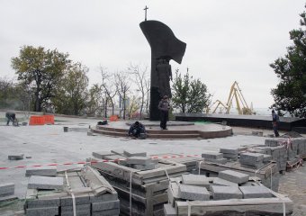 Второе рождение Суворовской аллеи (фото)