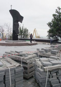 Второе рождение Суворовской аллеи (фото)
