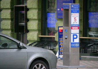 Служебные парковки оборудуют паркоматами