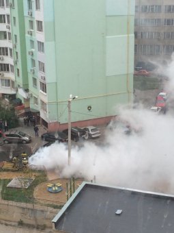 ЧП на Нищинского: Взорвался престижный внедорожник (фото)