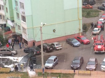 ЧП на Нищинского: Взорвался престижный внедорожник (фото)