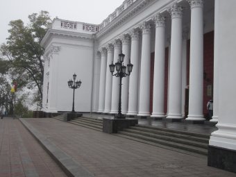Перед исполкомом все спокойно