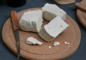В нынешние выходные одесситы пили вино и ели сыр (фото)