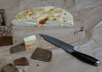 В нынешние выходные одесситы пили вино и ели сыр (фото)