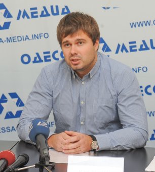 Кандидаты в нардепы от 140 избирательного округа заявляют о массовых фальсификациях и просят Президента вмешаться