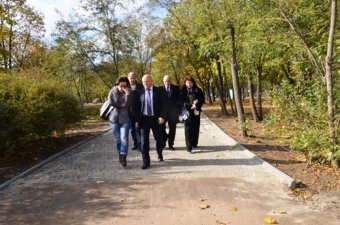 Одесские власти отчитываются о благоустройстве парка Победы (фото)