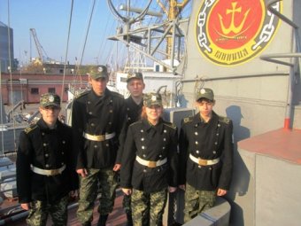 Юные одесситы посетили военные корабли (фото)