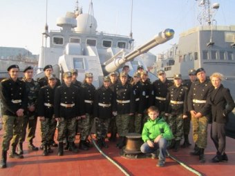 Юные одесситы посетили военные корабли (фото)