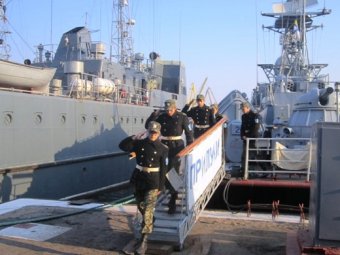 Юные одесситы посетили военные корабли (фото)