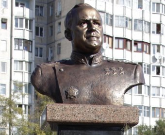Одесские милиционеры ищут бюст маршала Жукова
