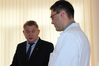 И.о. министра здравоохранения Василий Лазоришинец посетил Военный госпиталь