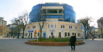 Греческая площадь окончательно станет пешеходной (фото)